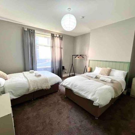 Gorgeous Spacious 2 Bedroom Home 10 Mins To City ゲーツヘッド エクステリア 写真