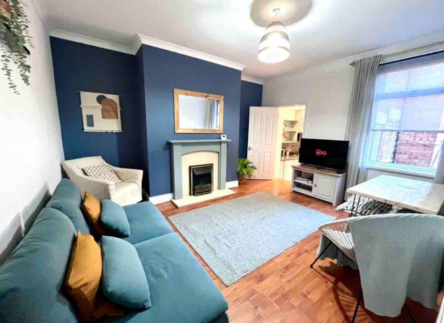 Gorgeous Spacious 2 Bedroom Home 10 Mins To City ゲーツヘッド エクステリア 写真