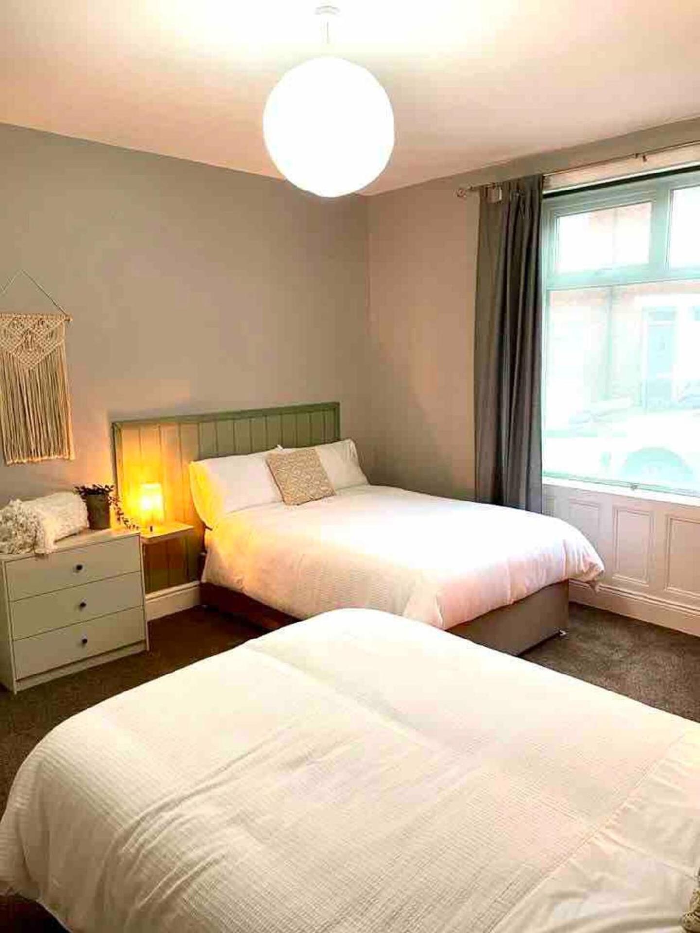 Gorgeous Spacious 2 Bedroom Home 10 Mins To City ゲーツヘッド エクステリア 写真