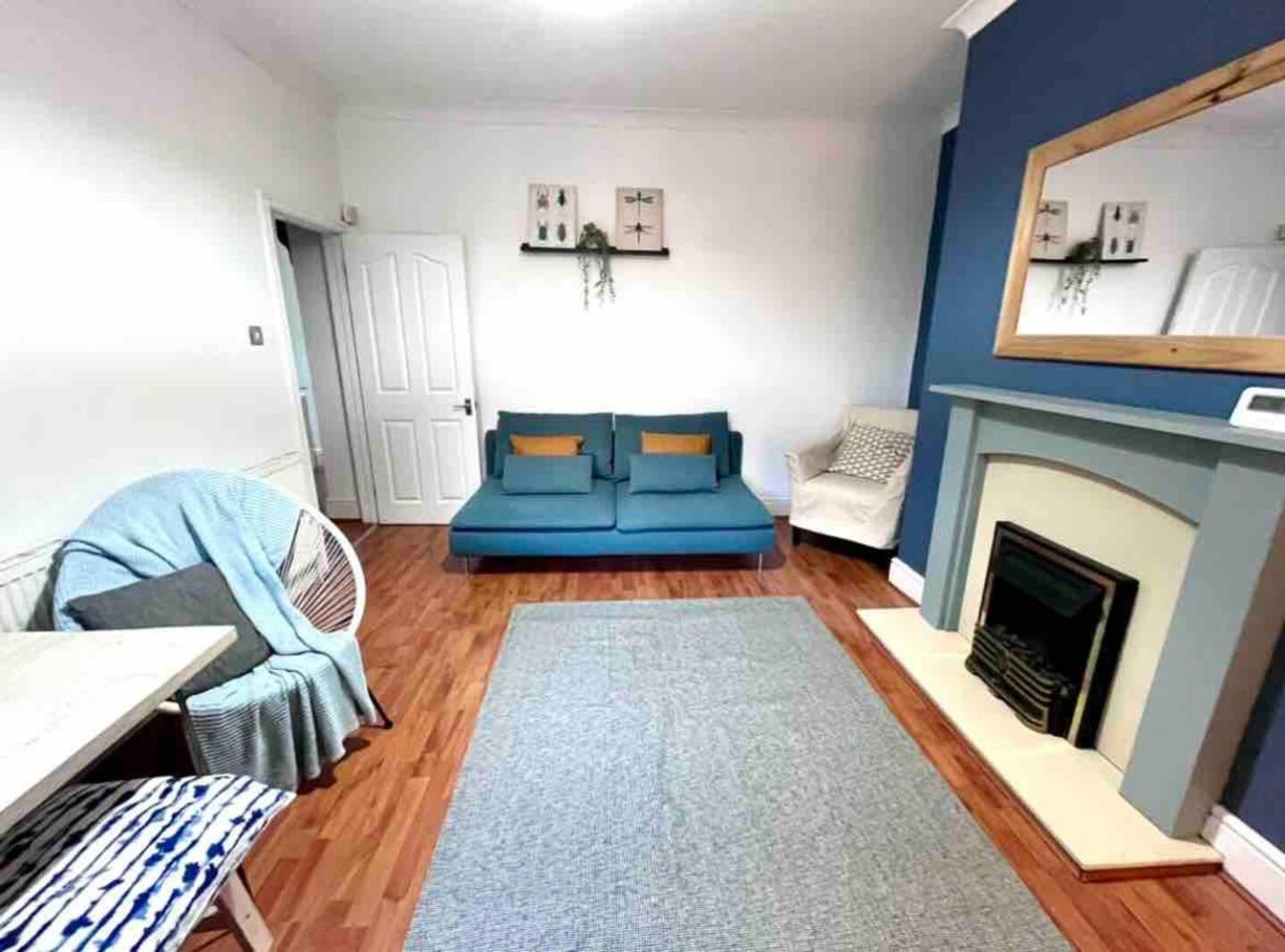 Gorgeous Spacious 2 Bedroom Home 10 Mins To City ゲーツヘッド エクステリア 写真