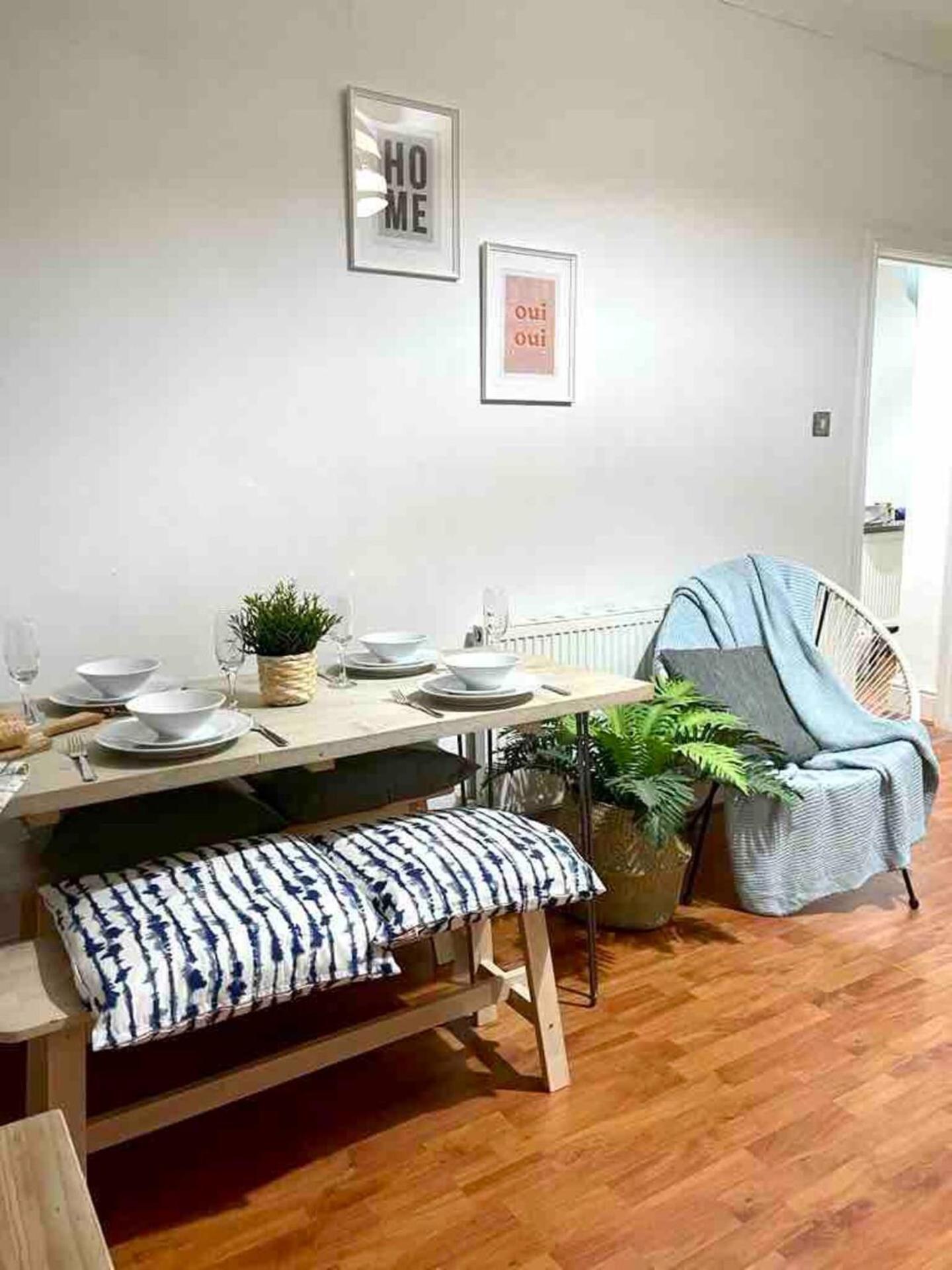Gorgeous Spacious 2 Bedroom Home 10 Mins To City ゲーツヘッド エクステリア 写真