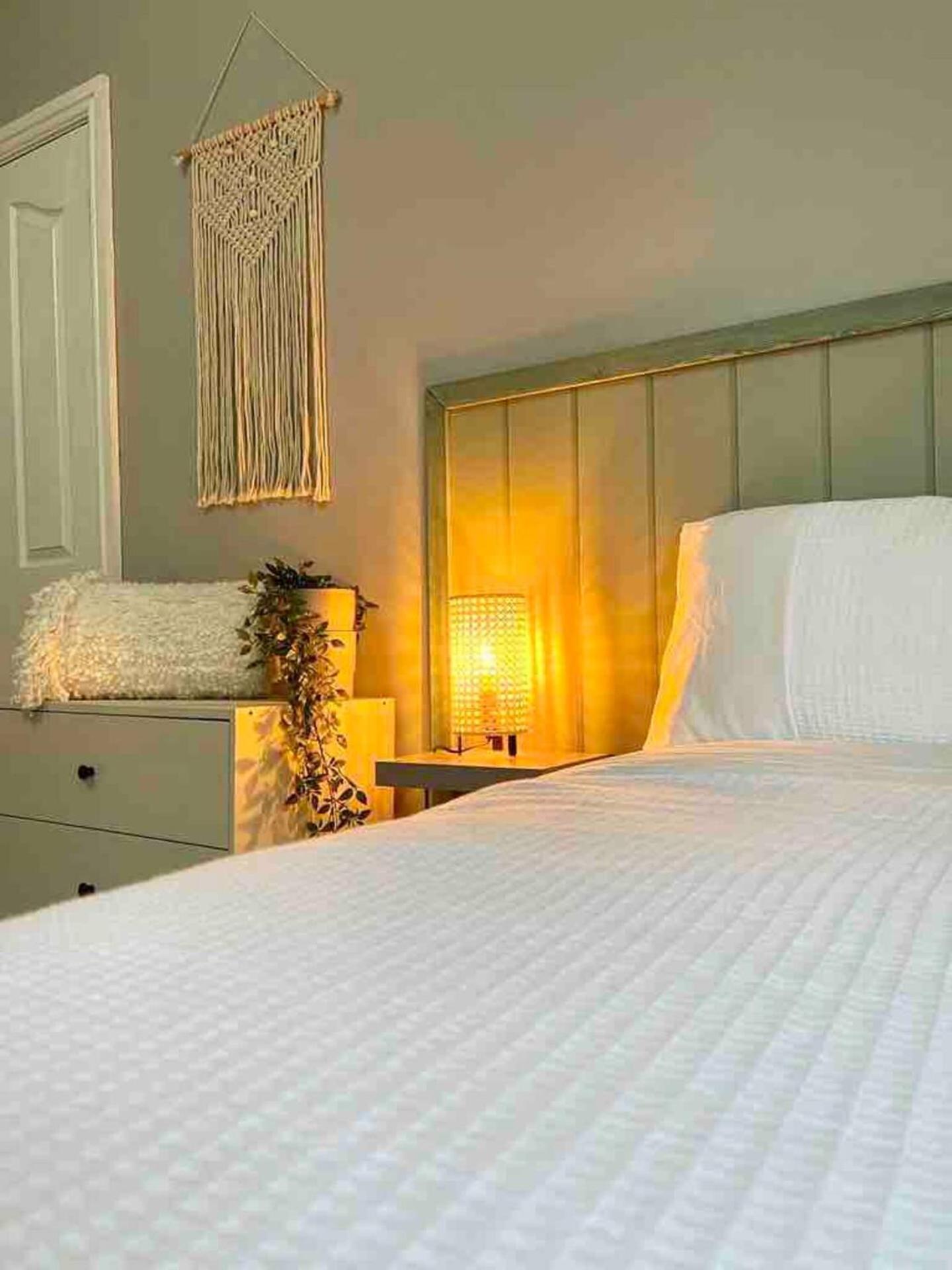 Gorgeous Spacious 2 Bedroom Home 10 Mins To City ゲーツヘッド エクステリア 写真